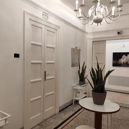 招待所 And - - 3*